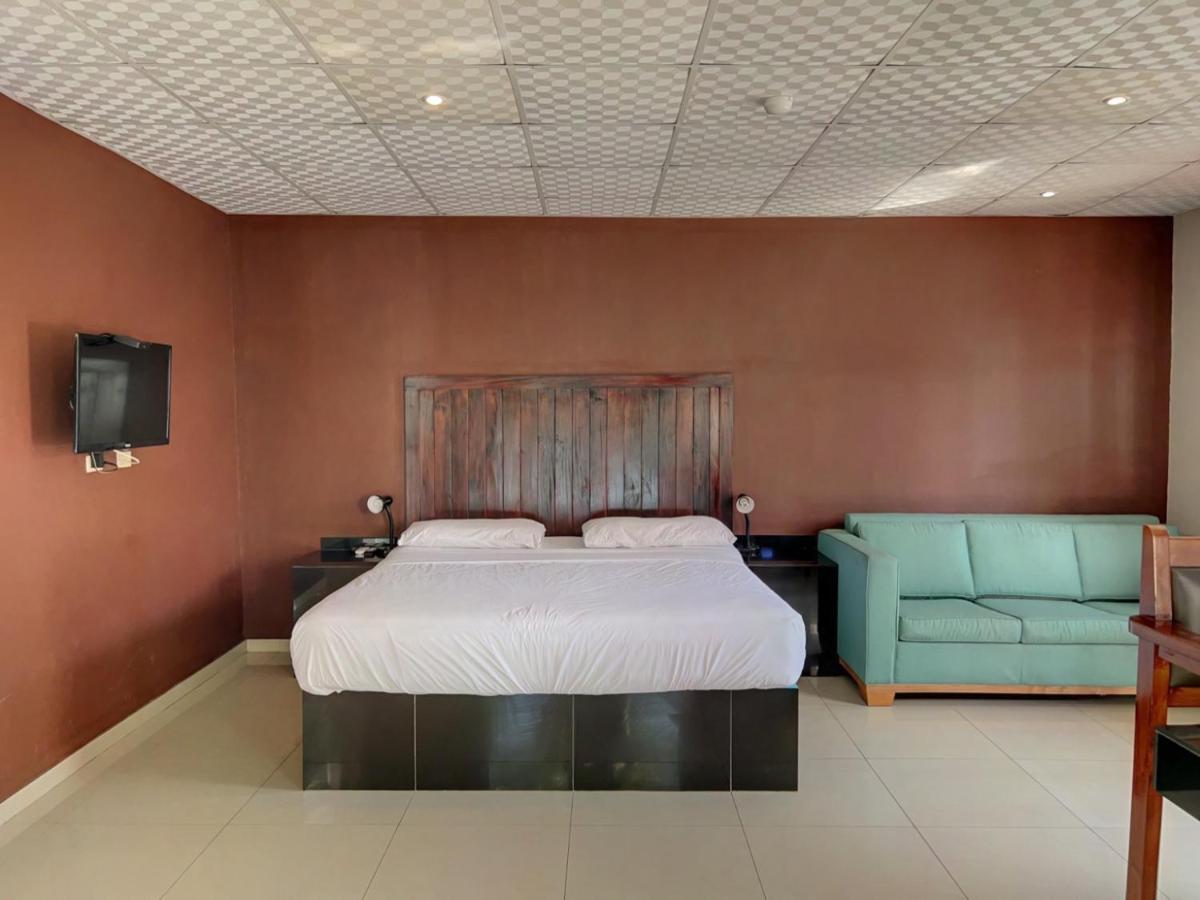 Big Daddy'S Beach Club & Hotel Puerto Armuelles 외부 사진